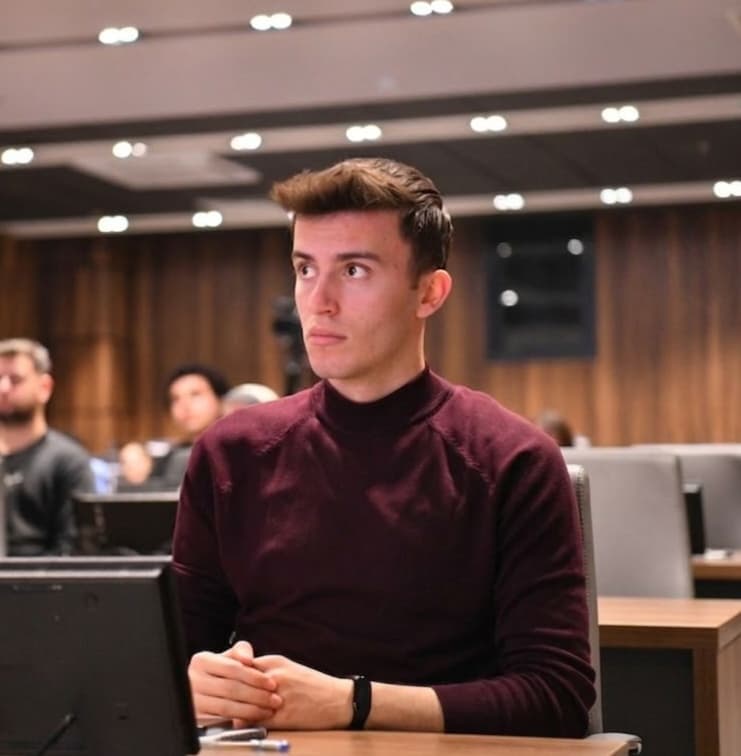 Efekan Adalı